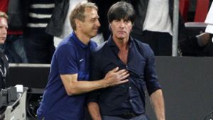 Bei der WM 2014 trafen Klinsmann und Löw im Duelle USA gegen Deutschland als Berufskollegen aufeinander. Foto: dpa
