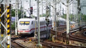 Erst 61  Prozent der deutschen  Bahnstrecken  sind  elektrifiziert. Die Branche fordert    den  Ausbau weiterer Strecken. Foto: imago