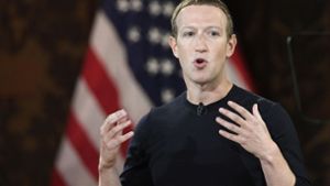 Mark Zuckerberg begründet die Sperrung von Trumps Konto bei Facebook. Foto: dpa/Nick Wass