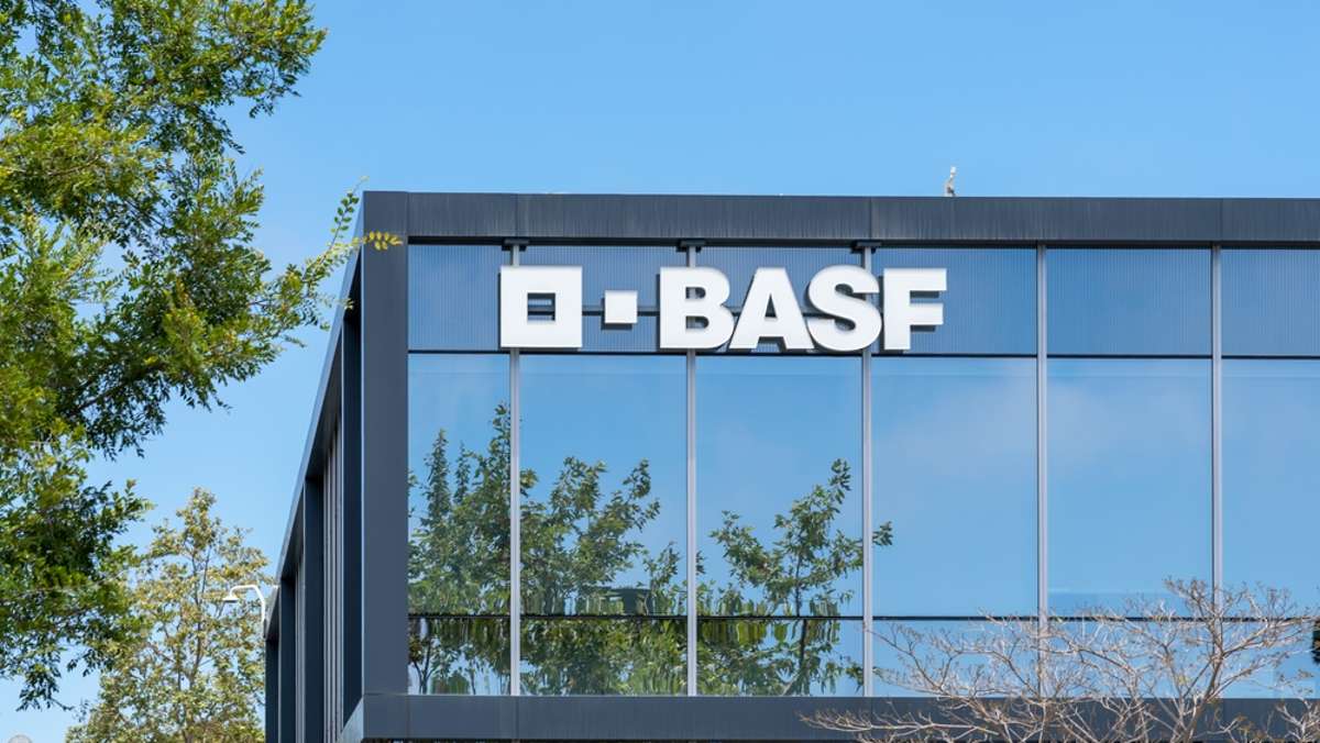 Wann zahlt BASF die Dividende 2023 aus?