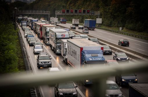 Am Wochenende könnte es voll werden auf den Autobahnen. Foto: Lichtgut/Achim Zweygarth