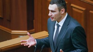 Oppositionsführer Vitali Klitschko hat seine Kandidatur für die Präsidentenwahl im Mai erklärt. Foto: dpa