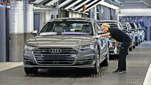 Auch das neue Modell des Flagschiffs Audi A8 rollt in Neckarsulm vom Band. Foto: Audi