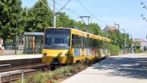 Im Stadtbahnverkehr in Fellbach war es am späten Montagabend zu Behinderungen gekommen, weil eine Frau auf das Gleisbett gefahren war. Foto: Patricia Sigerist