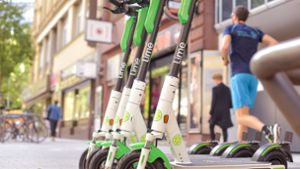 Die grün-weißen Roller gehören auch in Zukunft zum  Stuttgarter Stadtbild. Foto: Lichtgut/Max Kovalenko
