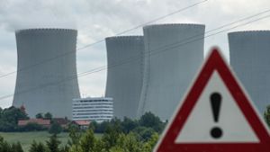 Umweltschützer kritisieren den störanfälligen Reaktor von Temelin. (Archivbild) Foto: dpa/Armin Weigel