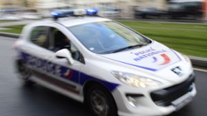 Der Verdächtige ist in Gewahrsam, teilte die französische Polizei mit (Symbolbild). Foto: imago/PanoramiC