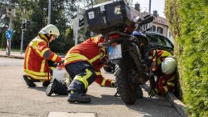 Wie die Polizei mitteilt, rückte die Feuerwehr mit neuen Einsatzkräften und zwei Fahrzeugen aus. Foto: 7aktuell.de