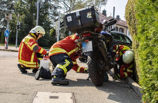 Wie die Polizei mitteilt, rückte die Feuerwehr mit neuen Einsatzkräften und zwei Fahrzeugen aus. Foto: 7aktuell.de
