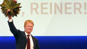 Große Glücksgefühle strahlt Reiner Hoffmann nach seiner Wiederwahl nicht aus. Foto: dpa