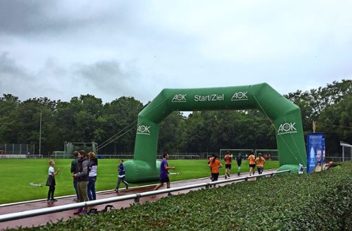 Trotz Regenwetter haben rund 250 Läufer am Spendenlauf teilgenommen. Foto:  