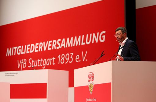 So ist es am 15. Dezember 2019 in der Schleyerhalle gelaufen: Claus Vogt kandidiert für das Präsidentenamt des VfB Stuttgart – und wird gewählt. Nun soll es am 11. Oktober wieder so weit sein. Foto: Baumann