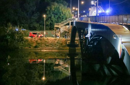 An der Gaisburger Brücke im Stuttgarter Osten wurde im Oktober 2017 der Torso einer Frau geborgen.Foto: 7aktuell/Jens Pusch Foto:  