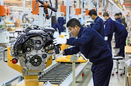 Daimlers erstes Pkw-Motorenwerk im Ausland: Bereits 2013 hat der Autobauer einen  Standort im Pekinger Gemeinschaftsunternehmen  eröffnet. Foto: dpa/Jia Tongjun