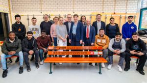 Landkreis Ludwigsburg: Orange Bänke gegen Gewalt an Frauen