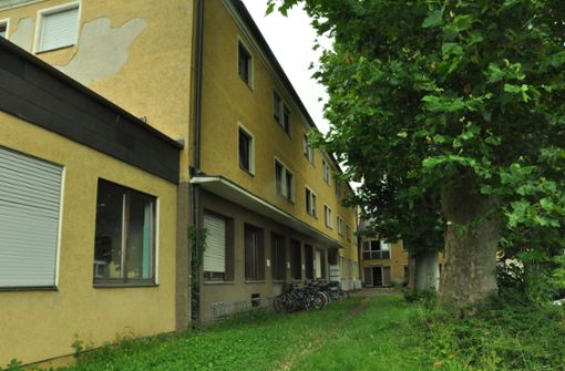 Die Unterkunft in der Villeneuvestraße: 58 Geflüchtete leben hier zurzeit – bald könnten es sehr viel mehr sein. Foto: Werner Waldner