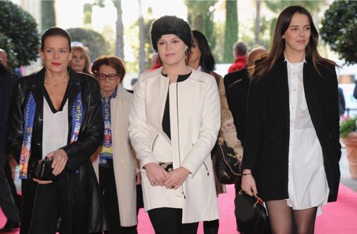 Damenrunde beim Zirkusfestival von Monaco: Prinzessin Stéphanie mit ihren Töchtern Pauline Ducruet (rechts) und Camille Gottlieb (Mitte) Foto: Getty Images Europe