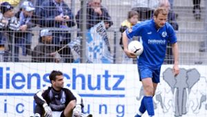 Ex-Kickers-Keeper Bernd Klaus ist eine Legende im Tor der Blauen. Wie auch Christian Kritzer gehörte er zur letzten Zweitligamannschaft der Stuttgarter Kickers die 2001 aus der 2. Bundesliga abstieg. Foto:  