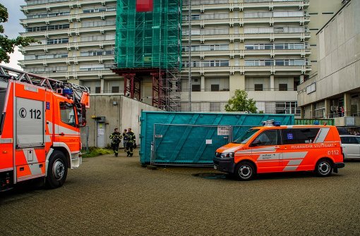 Die Feuerwehr rückte am Donnerstag zu einem Chemielabor der Universität Vaihingen aus. Foto: SDMG