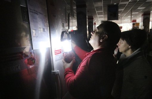 Dunkelheit nach dem Blackout auf der Krim. Foto: TASS/dpa
