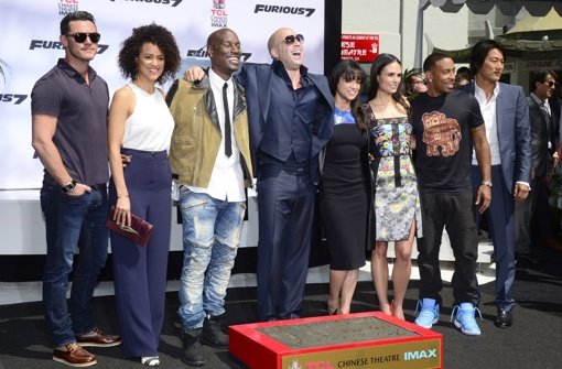Der Cast von Fast & Furious 7 vor dem Chinese Theater in Los Angeles. Foto: dpa