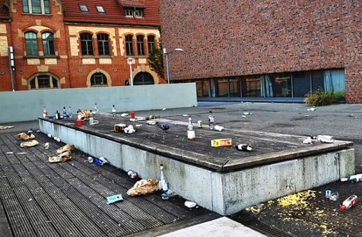 Müll auf dem Akademiehof: Ludwigsburg zieht Konsequenzen aus den wilden Exzessen der jüngsten  Zeit. Foto: Stadt Ludwigsburg