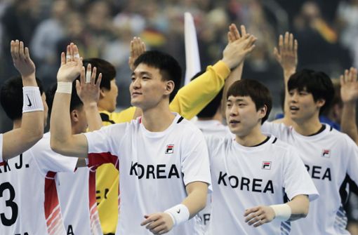 Die Symbolik ist wichtiger als das Ergebnis: Erstmals spielt bei einer Handball-WM ein gemeinsames Team aus Nord- und Südkoreanern. Foto: dpa