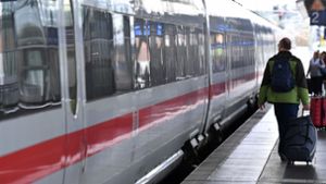 Verbände und Fahrgastvertreter verlangten am Montag mehr politische Unterstützung für die Deutsche Bahn. Foto: dpa