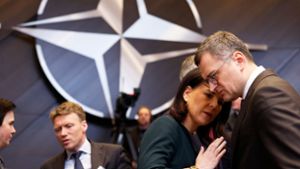 Die Nato feiert - Russland klagt an
