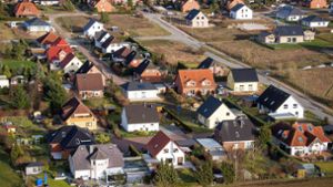 Welches  Haus auf einem Grundstück steht, spielt bei der neuen Landesgrundsteuer keine Rolle mehr. Foto: dpa/Jens Büttner