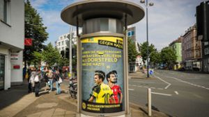 Diese Plakate wurde in Dortmund an mehreren Stellen aufgehängt. Foto: Stephan Schütze/dpa