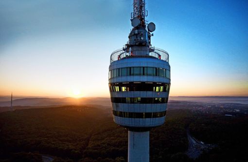 Stuttgarter Wahrzeichen: der 217 Meter hohe Fernsehturm. Foto: SWR Media Services GmbH / Achim Mende/www.gerhardkassner.de