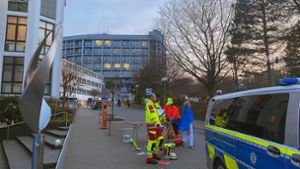 In einem Aachener Krankenhaus gibt es einen größeren Polizeieinsatz. Foto: Ralf Roeger/dmp/dpa