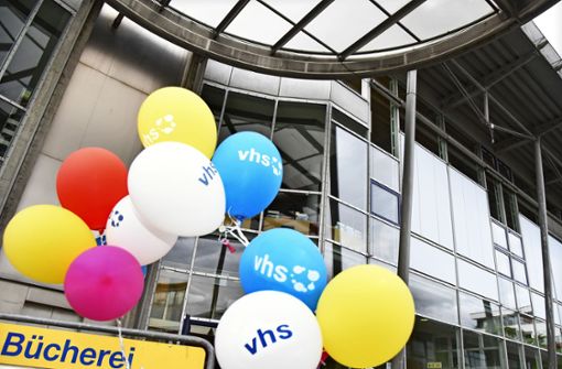 So bunt wie diese Luftballons ist auch das Angebot  der Volkshochschule in Leinfelden-Echterdingen. Foto: Günter Bergmann