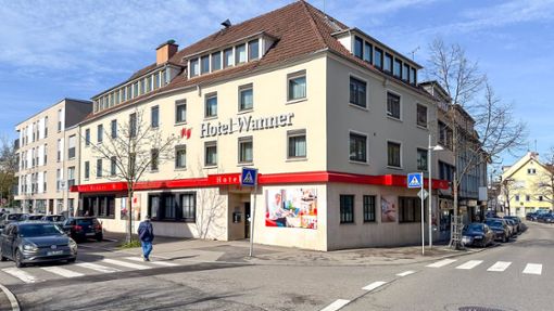 Ehemaliges Hotel Wanner in der Tübinger Straße in Böblingen: Ziehen hier bald Flüchtlinge ein? Foto: Stefanie Schlecht