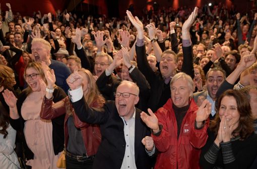 Die SPD freut sich über das Wahlergebnis in Hamburg. Foto: dpa/Axel Heimken