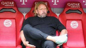 Zwischen den Stühlen: VfB-Sportdirektor Sven Mislintat Foto: Baumann