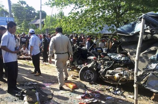 Bei einem Unfall mit einem Touristenbus sind in Kambodscha mindestens 14 Einheimische umgekommen. Foto: EPA