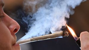 Am Montag tritt das Gesetz zur Teil-Legalisierung von Cannabis in Kraft. Foto: IMAGO/Sven Simon/IMAGO/Frank Hoermann / SVEN SIMON