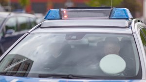 Ein Anhänger hat sich in Wernau selbständig gemacht und ist gegen ein Auto gekracht. Die Polizei sucht Zeugen. Foto: www.7aktuell.de | Frank Herlinger
