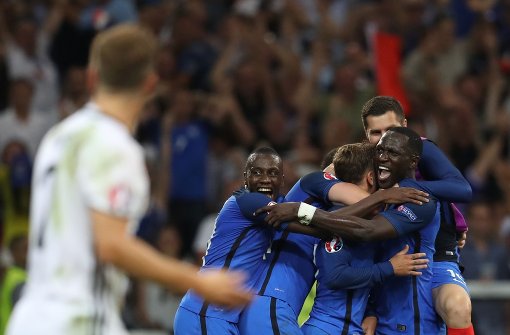 Riesenjubel bei Frankreich. Gegen Deutschland zieht der EM-Gastgeber ins Finale ein. Foto: AFP
