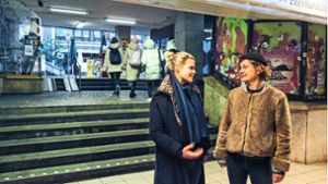 Sara Dahme und Ninette Sander in der Unterführung im Schwabenzentrum in der Stuttgarter Innenstadt Foto: Lichtgut/Max Kovalenko