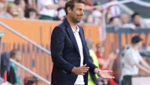 Markus Weinzierl (hier beim 0:6 anno 2019 in Augsburg, das sein Aus beim VfB bedeutete)  ist zurück in der Bundesliga – und was machen die anderen Stuttgarter Ex-Trainer mittlerweile? Foto: Baumann