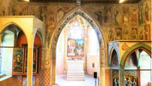 Zahlreiche Malereien zieren die Veitskapelle in Stuttgart. Foto: Torsten Schöll