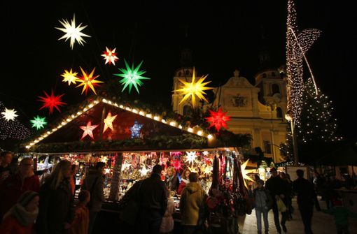 Der Ludwigsburger Weihnachtsmarkt ist der größte im Kreis. Doch auch die kleineren in den umliegenden Orten bezaubern in idyllischen Lagen mit Kulinarischem und Kunsthandwerk. Foto: factum/Granville
