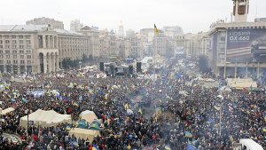 Pro-europäische Demonstranten in Kiew Foto: dpa