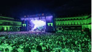 Mit Deep Purple haben am Dienstagabend die Jazz Open auf dem Schlossplatz begonnen. Foto: Reiner /Pfister