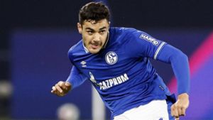 Der DFB ermittelt gegen Ozan Kabak vom FC Schalke 04 Foto: AP/Martin Meissner