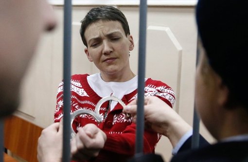 Die ukrainische Pilotin Nadeschda Sawtschenko soll für 22 Jahre in ein Arbeitslager. Foto: dpa