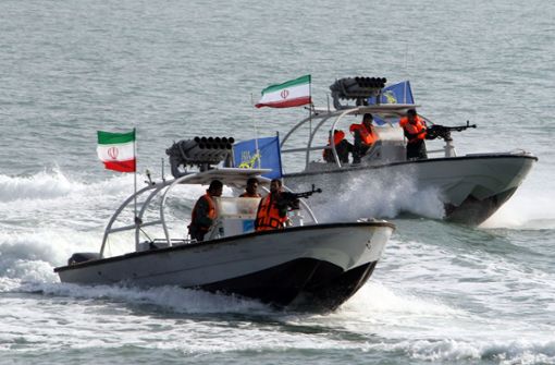 Eine maritim operierende Einheit der Revolutionsgarde patrouilliert vor der iranischen Küste in der Straße von Hormus. Foto: AFP